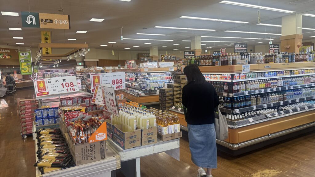 ラッキーマート 店内